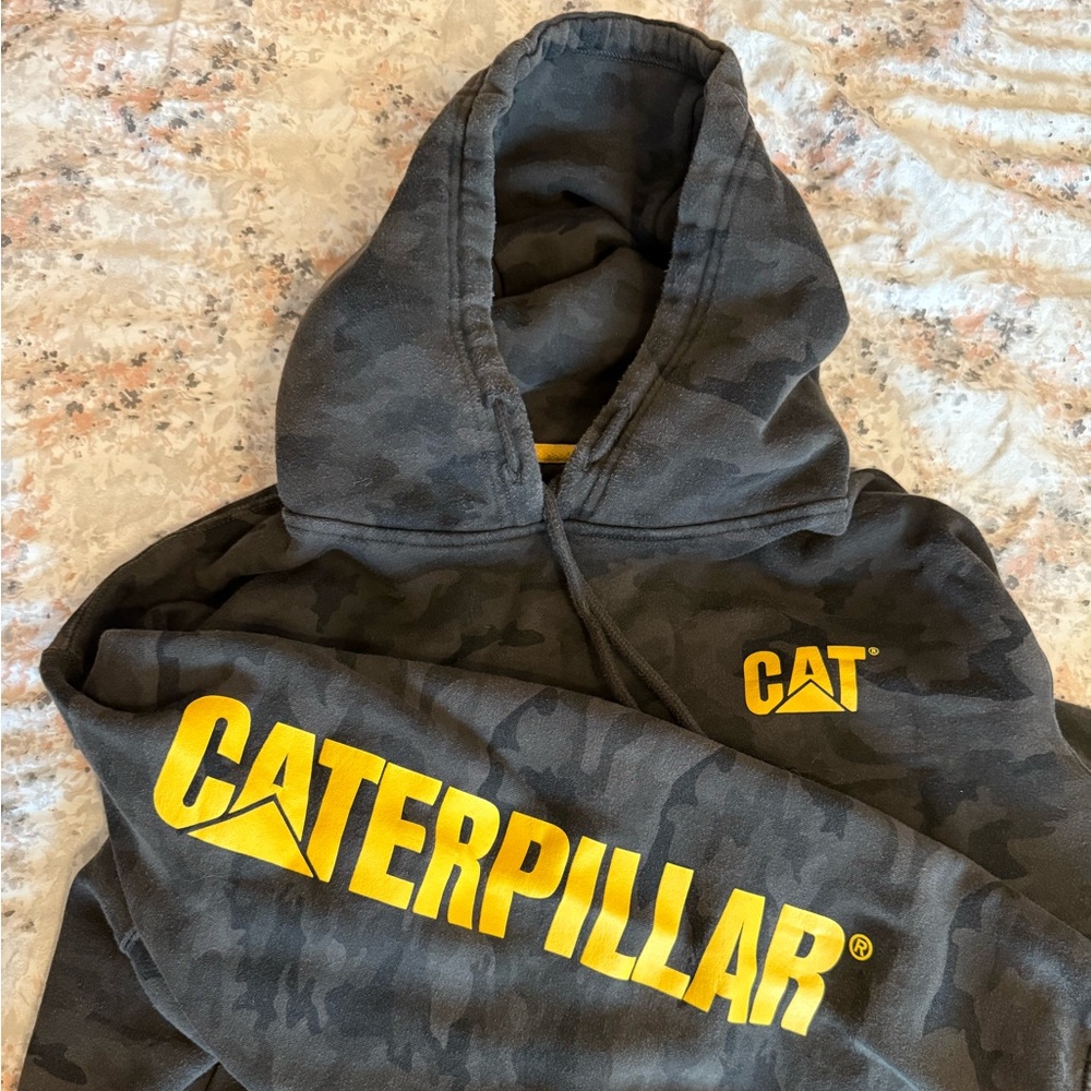 Caterpillar 2XL Camo and Yellow Jacket